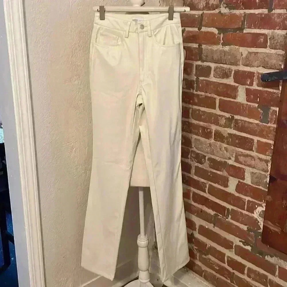 WeWoreWhat Ivory High Waist Croc Ankle Flare Pants‎ Size 24 - Picture 3 of 9